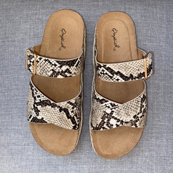 qupid double strap sandals
